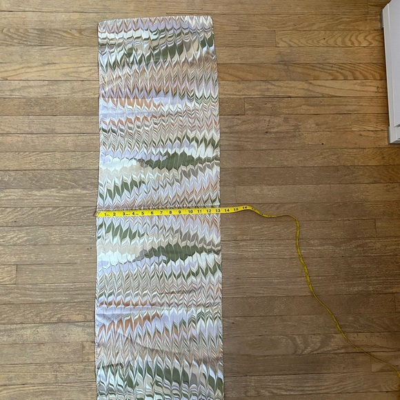 Vintage Long Accent Faux Silk Scarf Marbled Feather Pattern Brown Cream Green - Picture 2 of 3